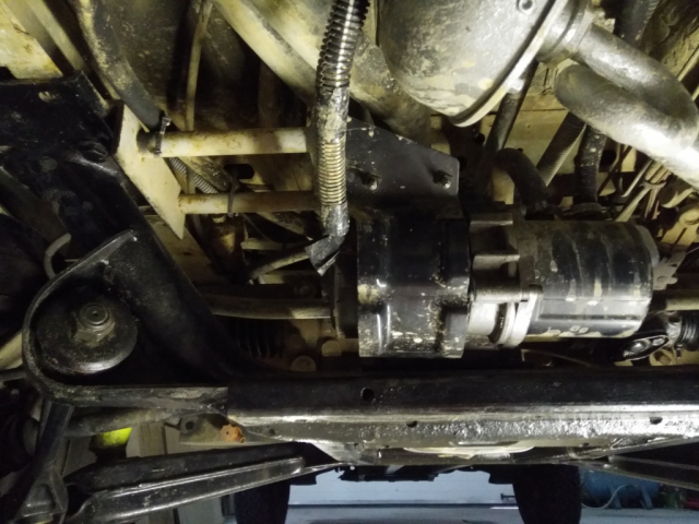 2 Fixation Pompe~1.jpg